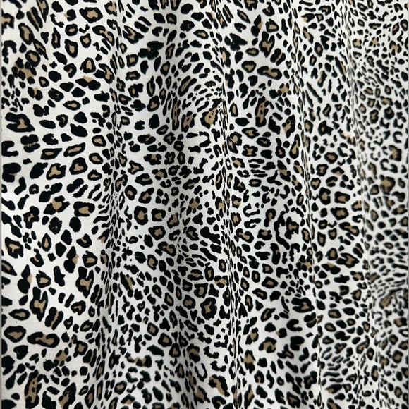 Chico's Black Women's Top SZ XL 3 animal print short sleeves banded waistband. - Picture 4 of 7
